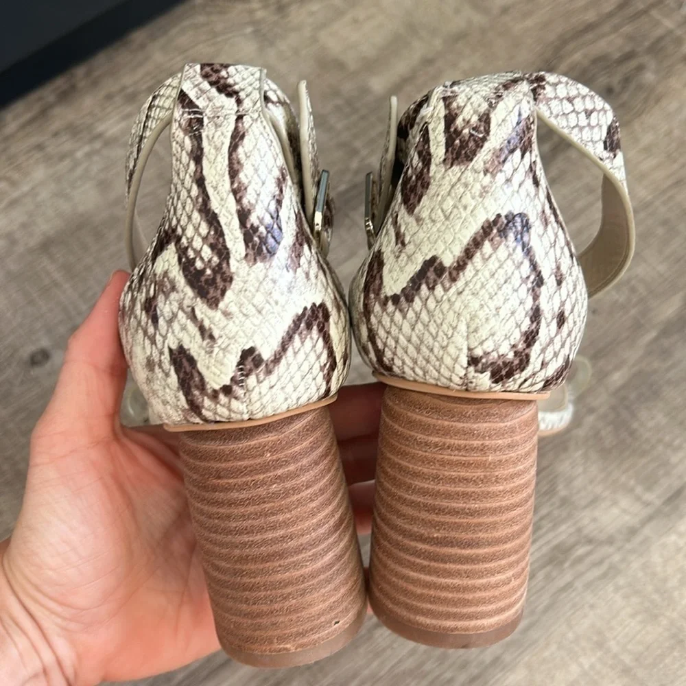 Vince Camuto Mejorla Womens Ankle Strap Snakeskin Block Heels Sandals Ivory 9W